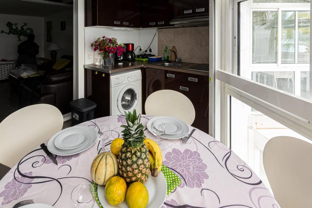 En Duplex , Face A La Le Gosier (Grande-Terre)
