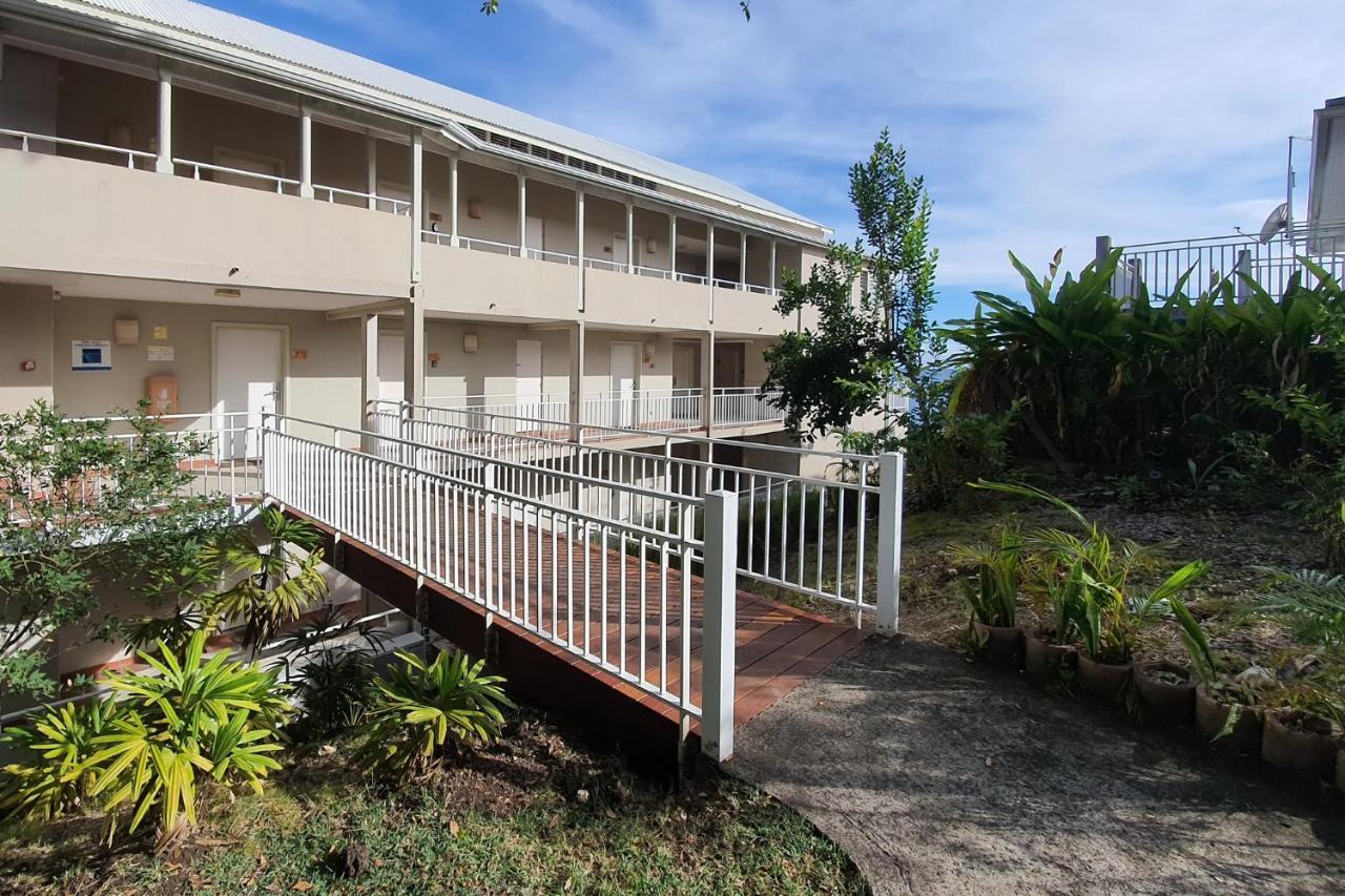 Appartement En Duplex , Face A La