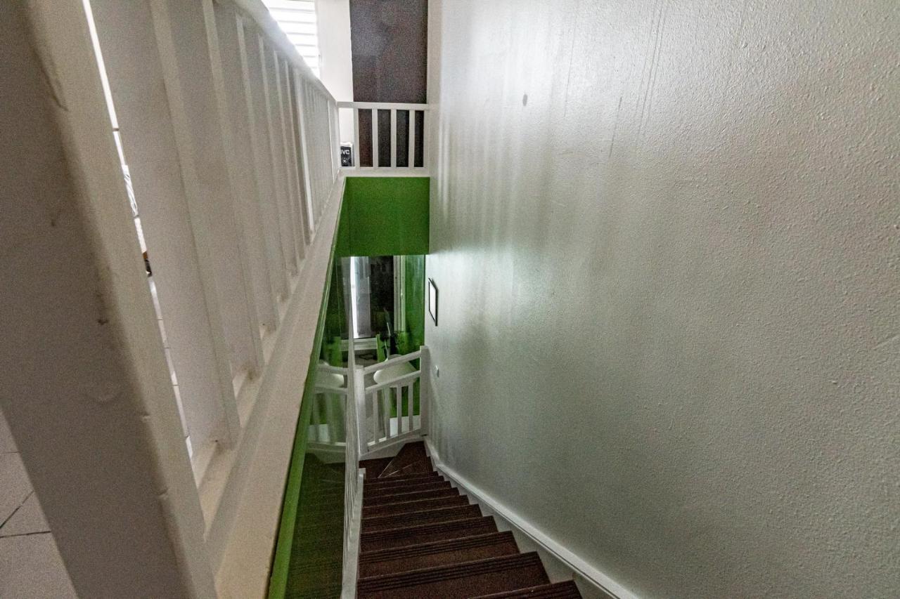 En Duplex , Face A La Appartement