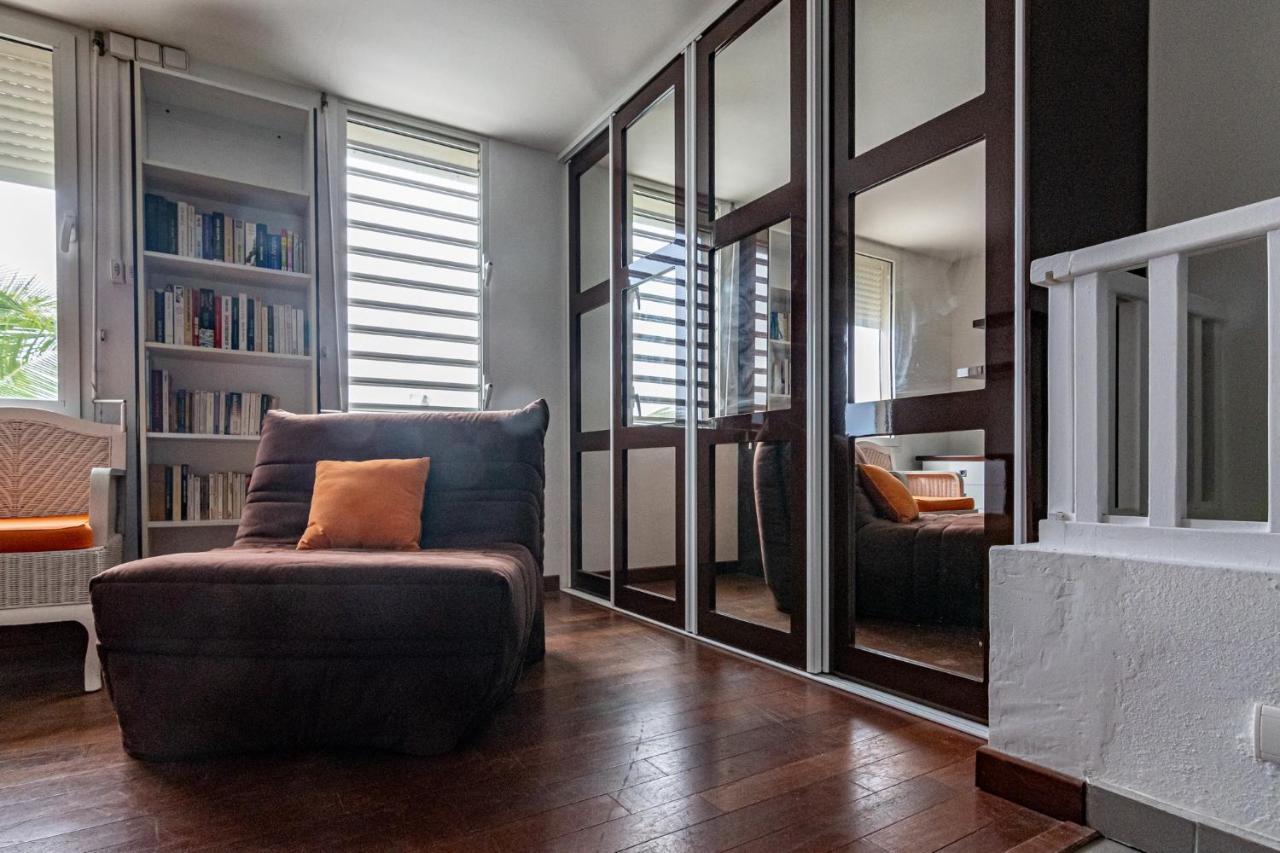 En Duplex , Face A La Appartement *